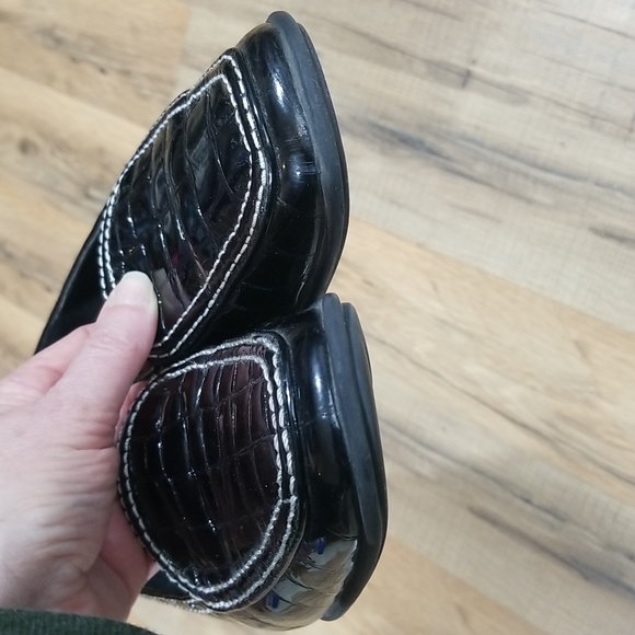 JENNY BUCHANAN Black Faux Crocodile Patent Leather Non-Slip Loafers Flats - Picture 4 of 13